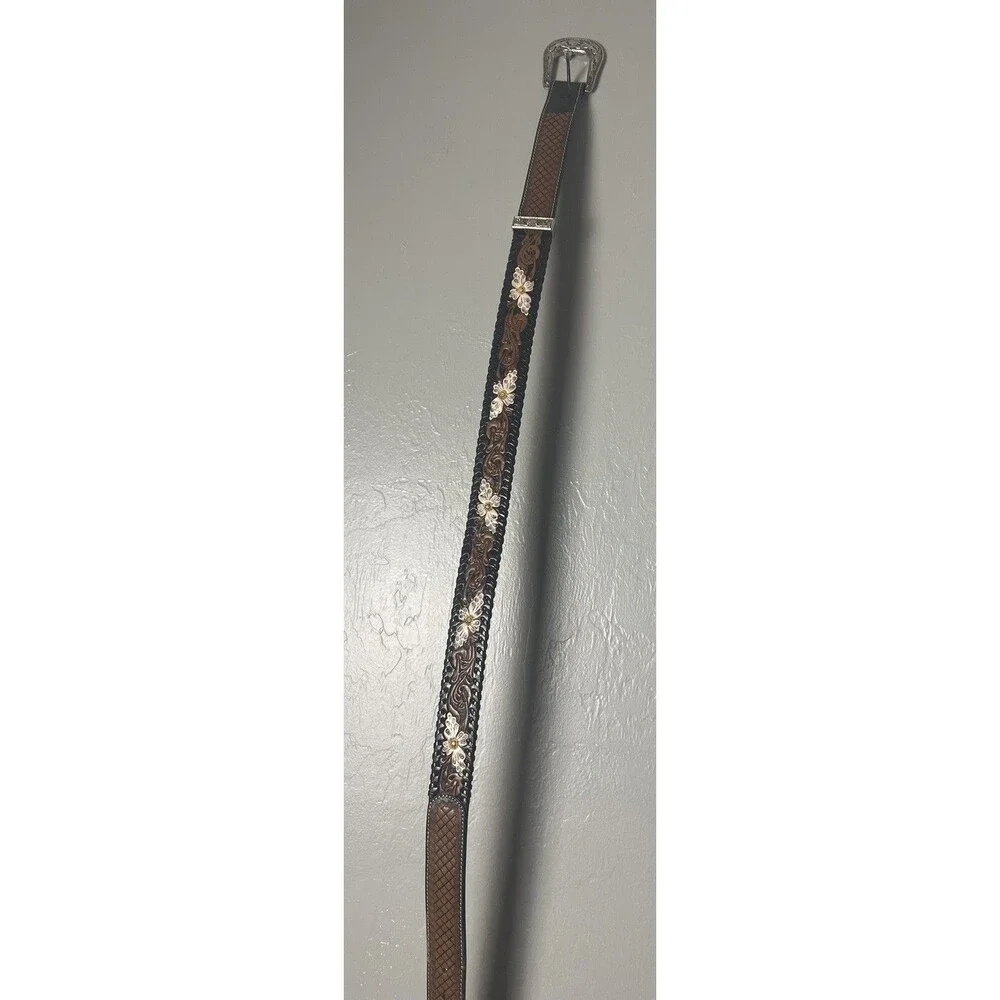 Unbranded vintage tooled